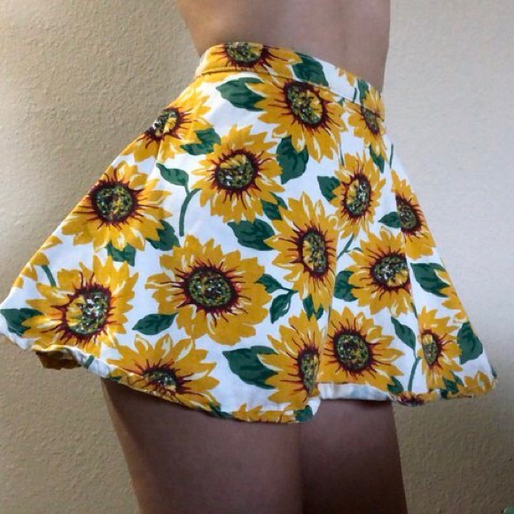 American Apparel Dresses & Skirts - AMERICAN APPAREL sunflower skirt